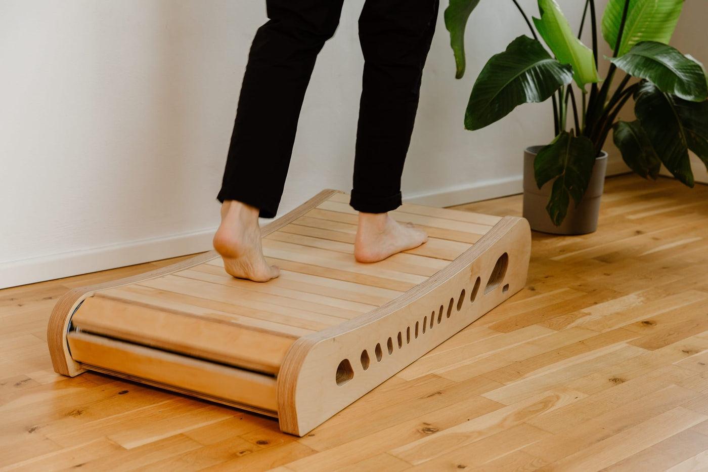 Office Walker manual walking pad, side profile